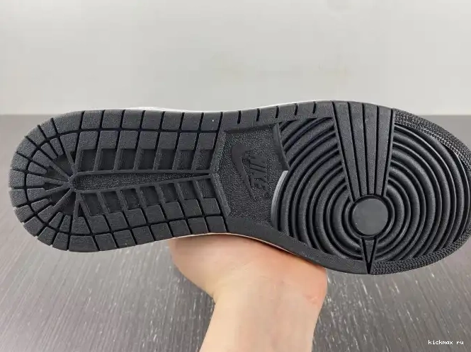 Rep Kickmax Jordan BQ4422-001 Black (2023) White Retro High 85 1 0517